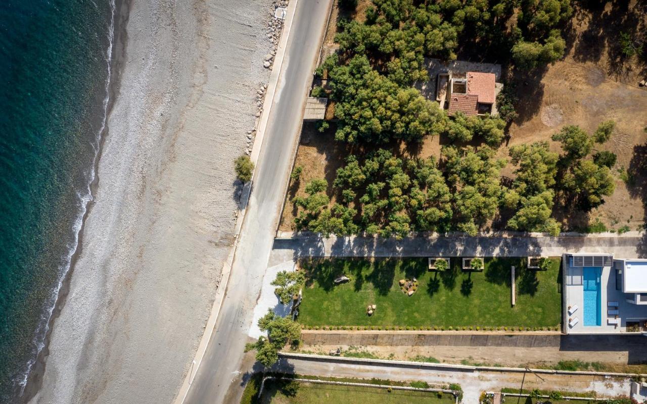 Artemis Seafront Villa, An Evanescence Sea Retreat, By Thinkvilla Tavronitis  Bagian luar foto