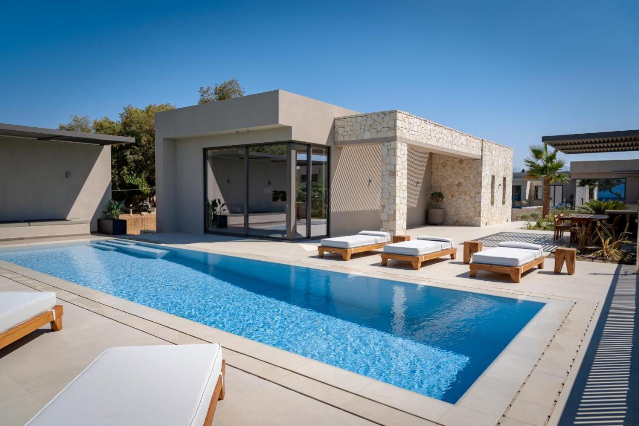 Artemis Seafront Villa, An Evanescence Sea Retreat, By Thinkvilla Tavronitis  Bagian luar foto