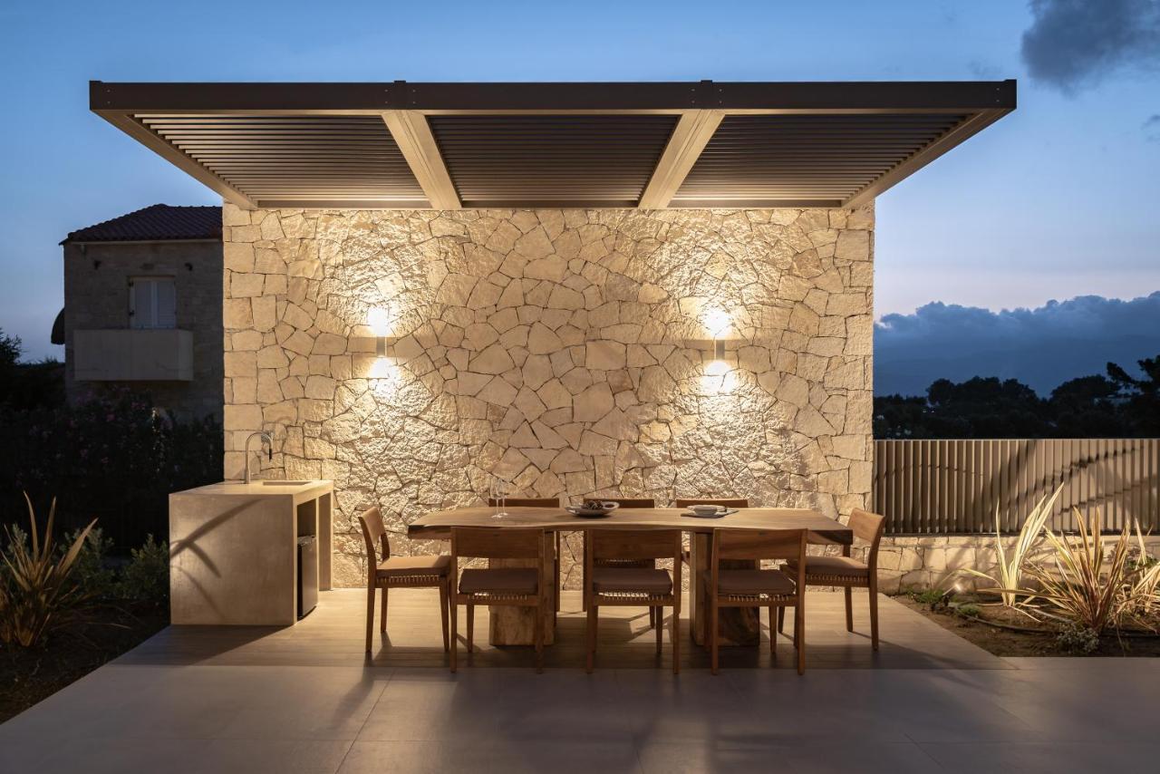 Artemis Seafront Villa, An Evanescence Sea Retreat, By Thinkvilla Tavronitis  Bagian luar foto