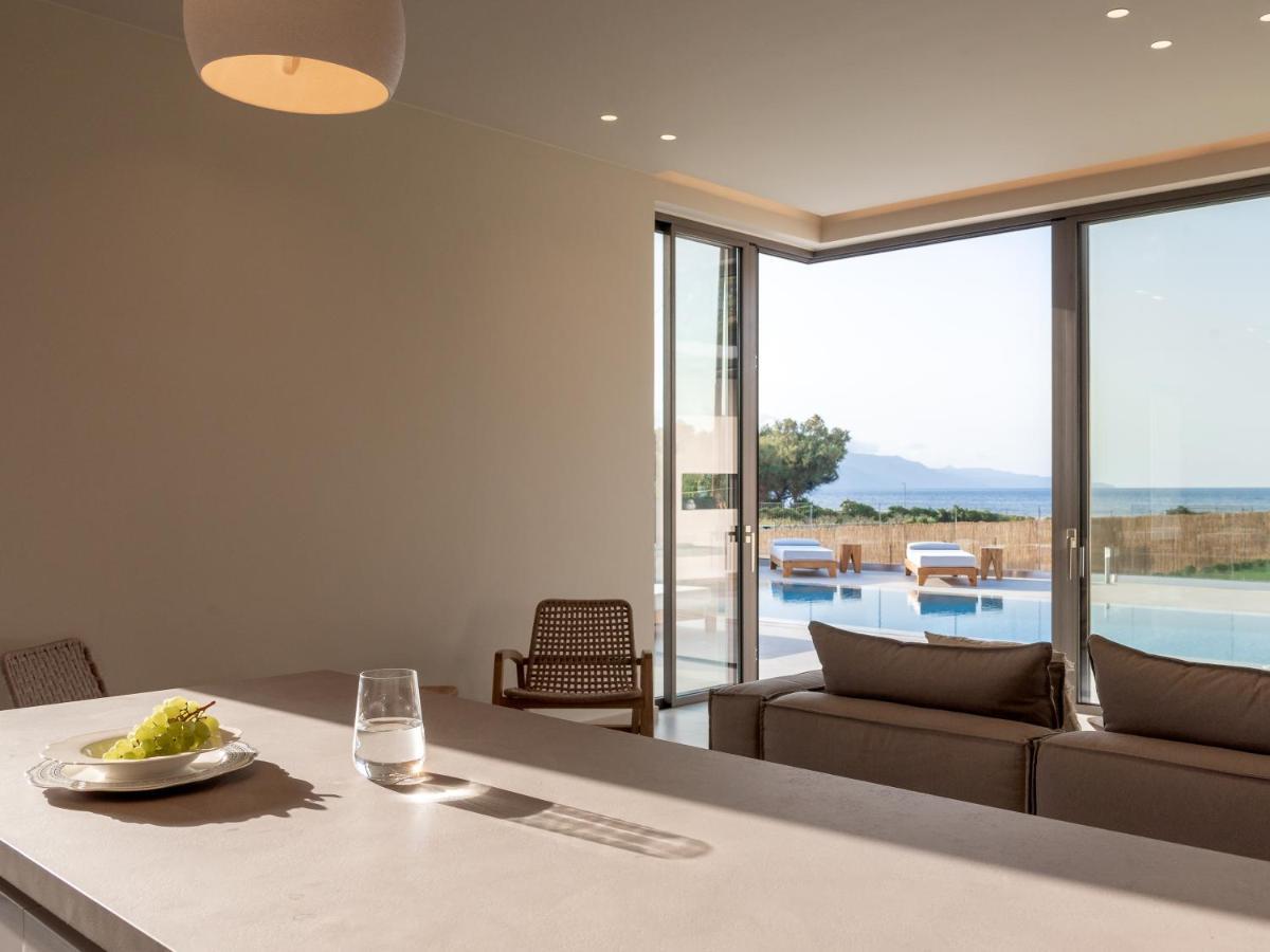 Artemis Seafront Villa, An Evanescence Sea Retreat, By Thinkvilla Tavronitis  Bagian luar foto