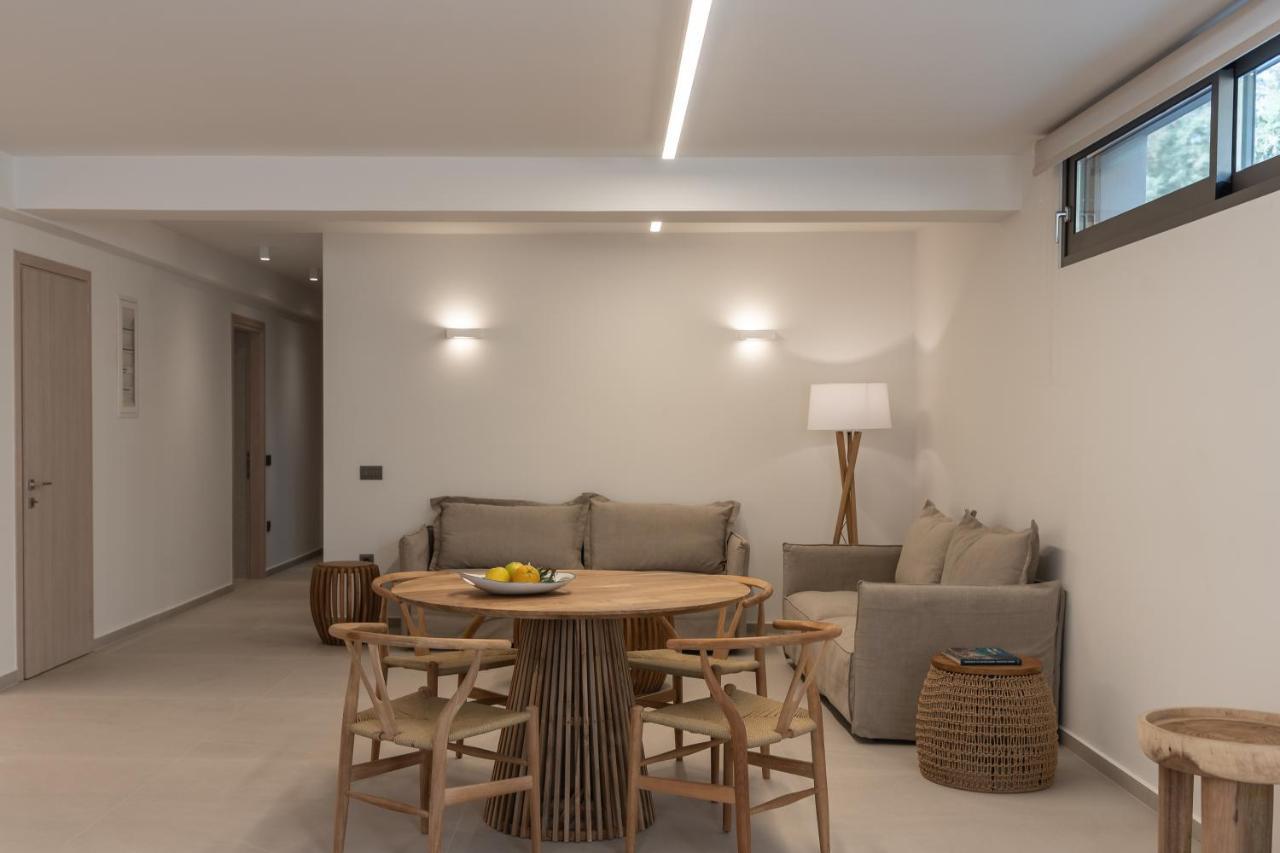 Artemis Seafront Villa, An Evanescence Sea Retreat, By Thinkvilla Tavronitis  Bagian luar foto