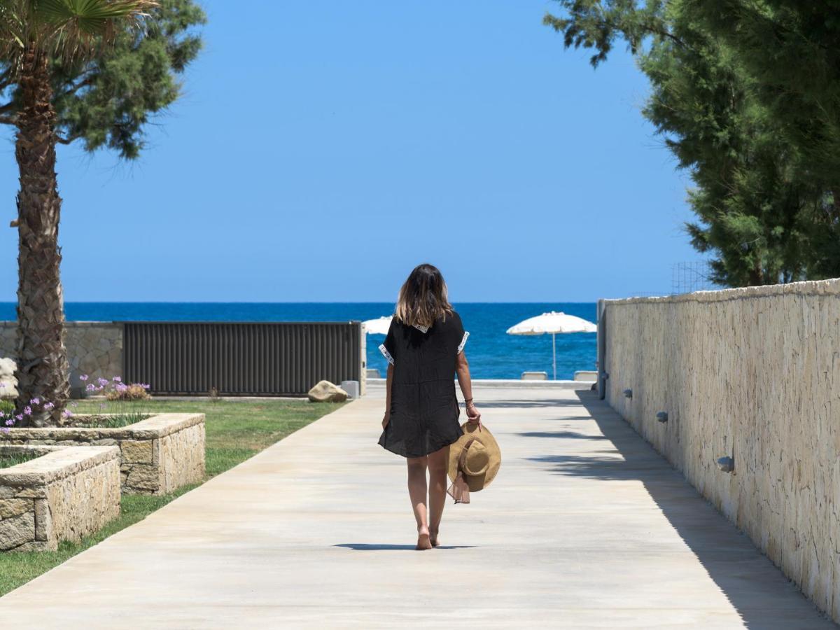 Artemis Seafront Villa, An Evanescence Sea Retreat, By Thinkvilla Tavronitis  Bagian luar foto