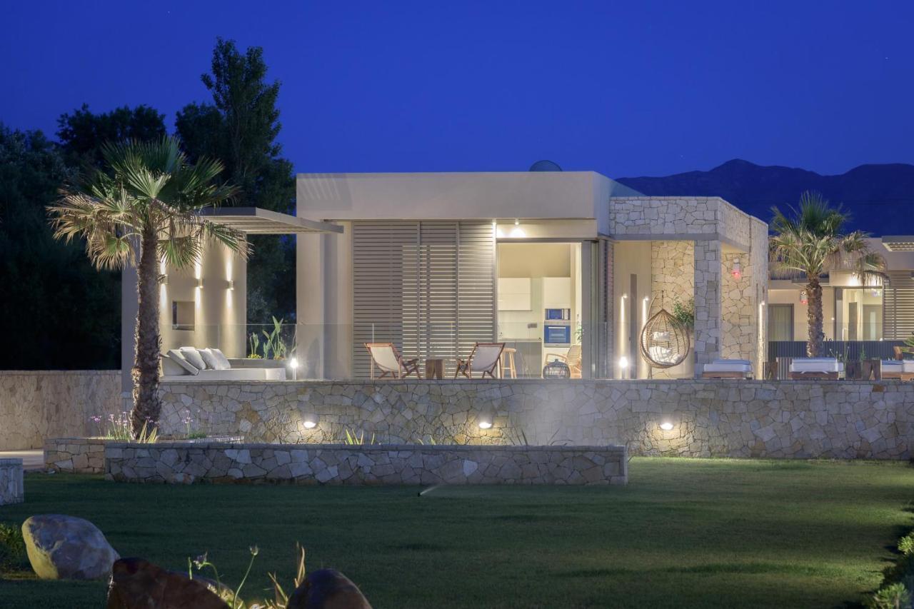 Artemis Seafront Villa, An Evanescence Sea Retreat, By Thinkvilla Tavronitis  Bagian luar foto